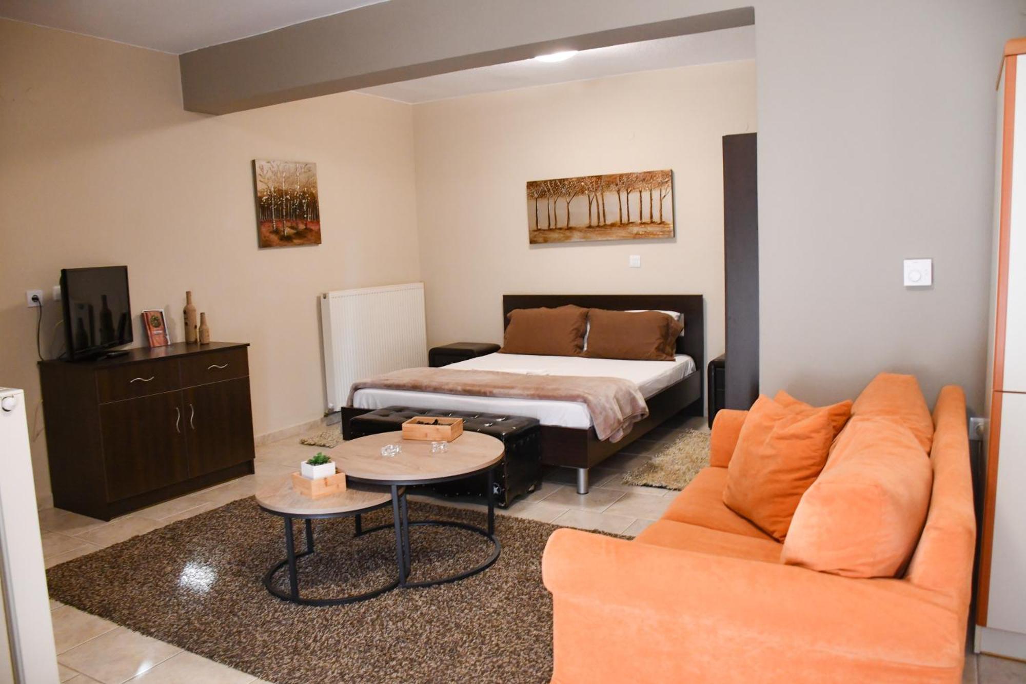 Toula Rooms Ángistron Exterior foto