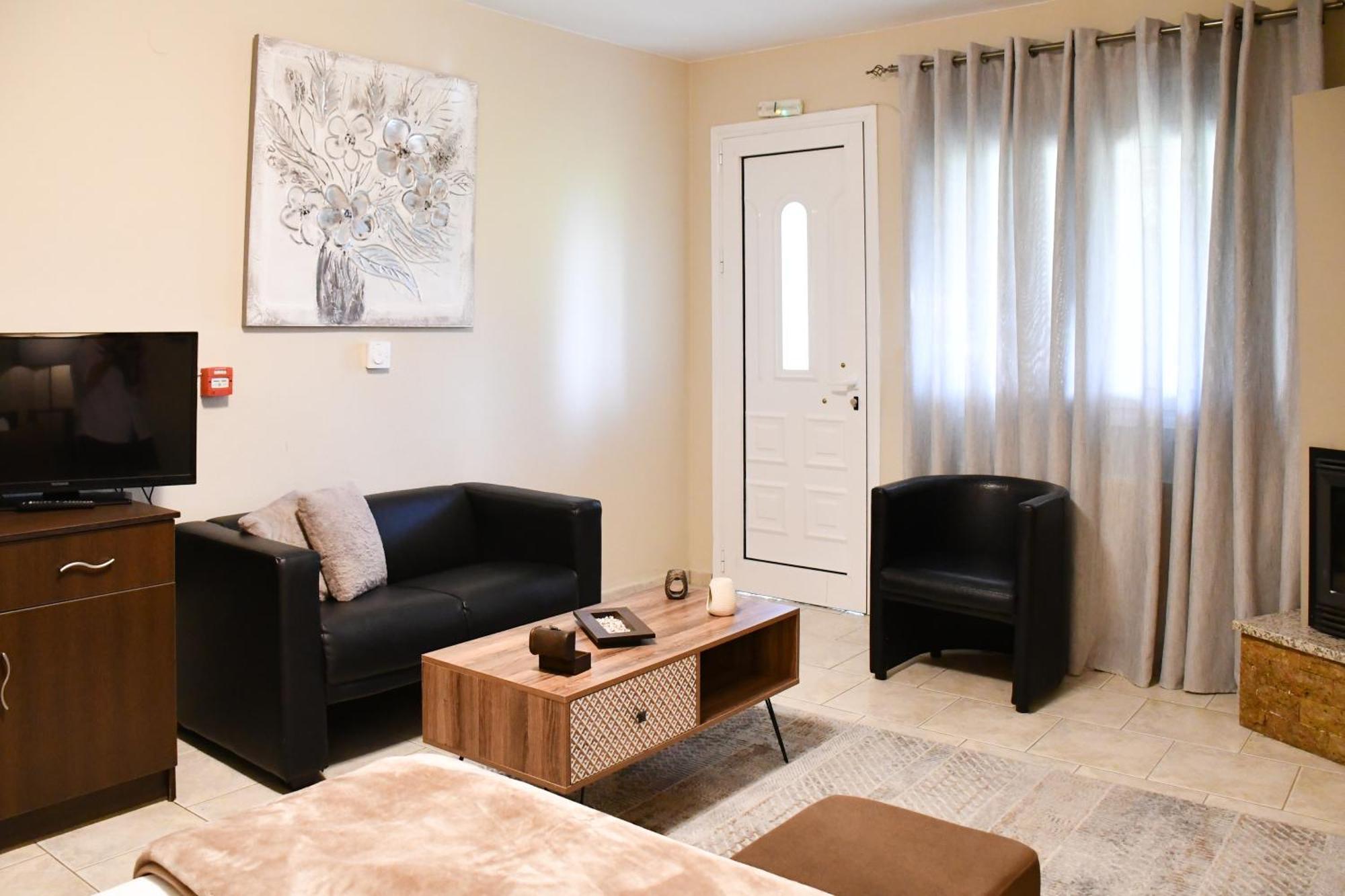 Toula Rooms Ángistron Exterior foto